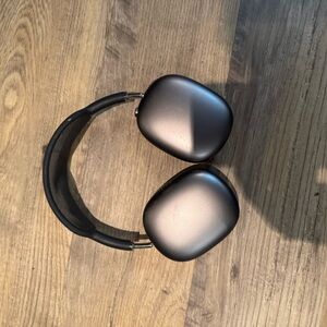 Apple Over-Ear Headphones in Space Gray